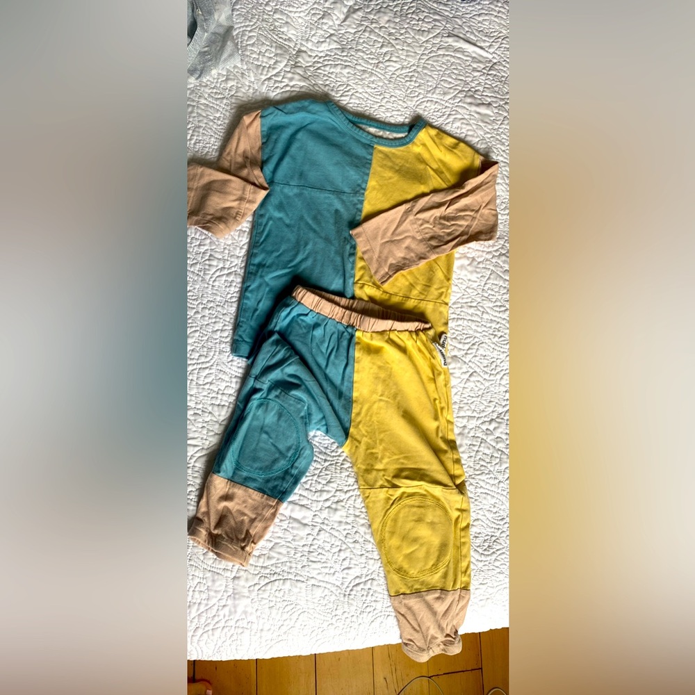 Nudnik branded two piece outfit genderless